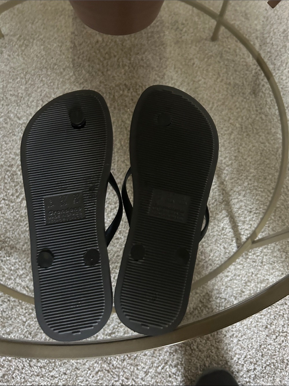 Ipanema Women’s Black Textured Flip Sandals - Picture 3 of 3